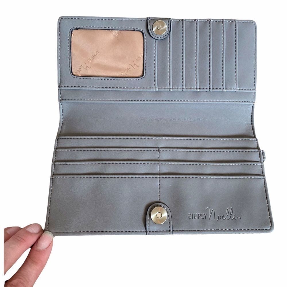 Simply Noelle Leopard Wallet - Picture 4 of 4